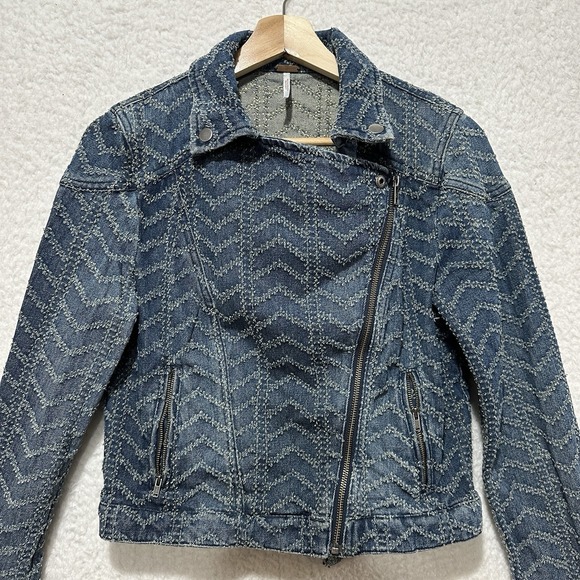 Free People Punched Denim Moto Jacket Herringbone Blue Jean Biker Women's Size 4 - Picture 4 of 14